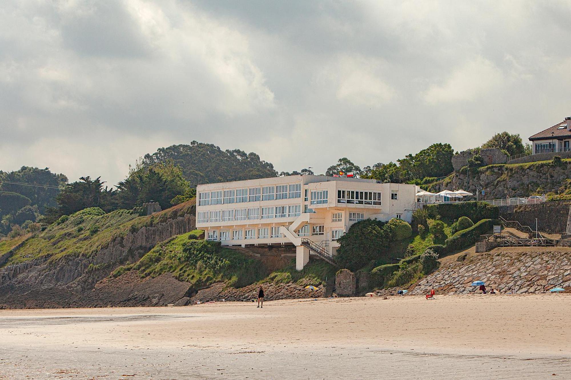 קומיאס Hotel Josein מראה חיצוני תמונה