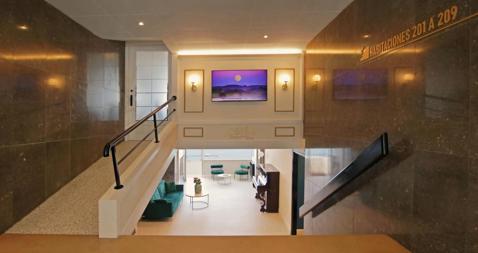 קומיאס Hotel Josein מראה חיצוני תמונה