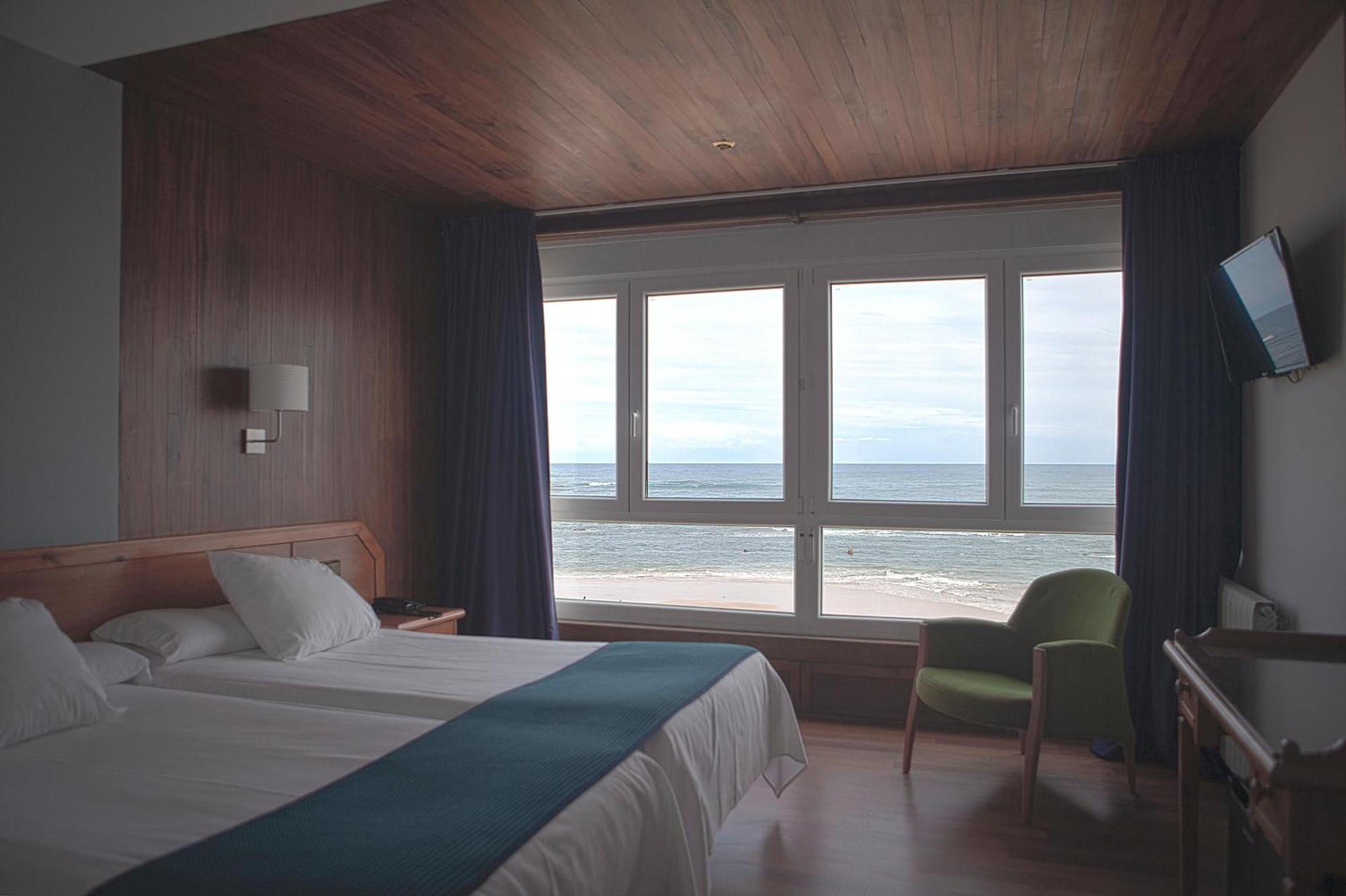 קומיאס Hotel Josein מראה חיצוני תמונה